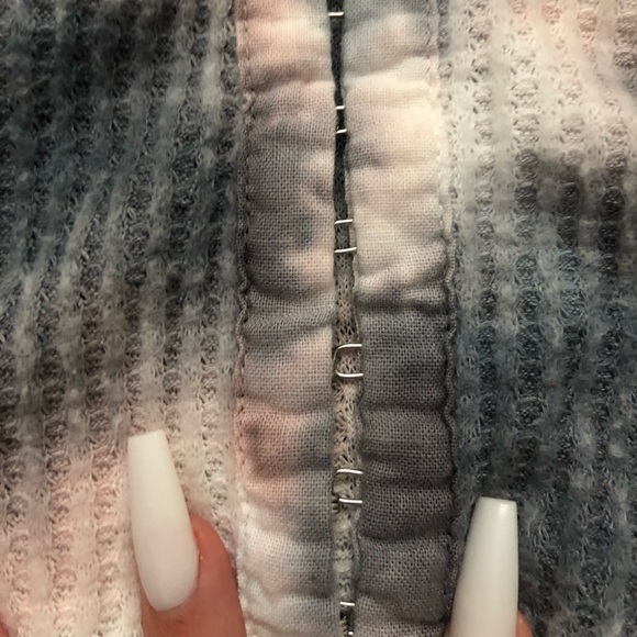 Clip up long sleeve Tye Dye top - Picture 2 of 5